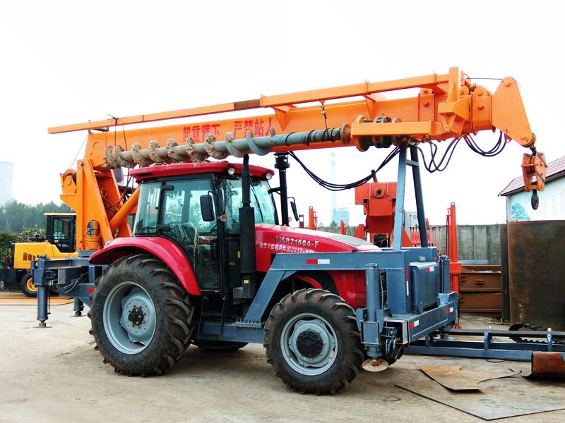 拖拉機(jī)吊打一體機(jī)