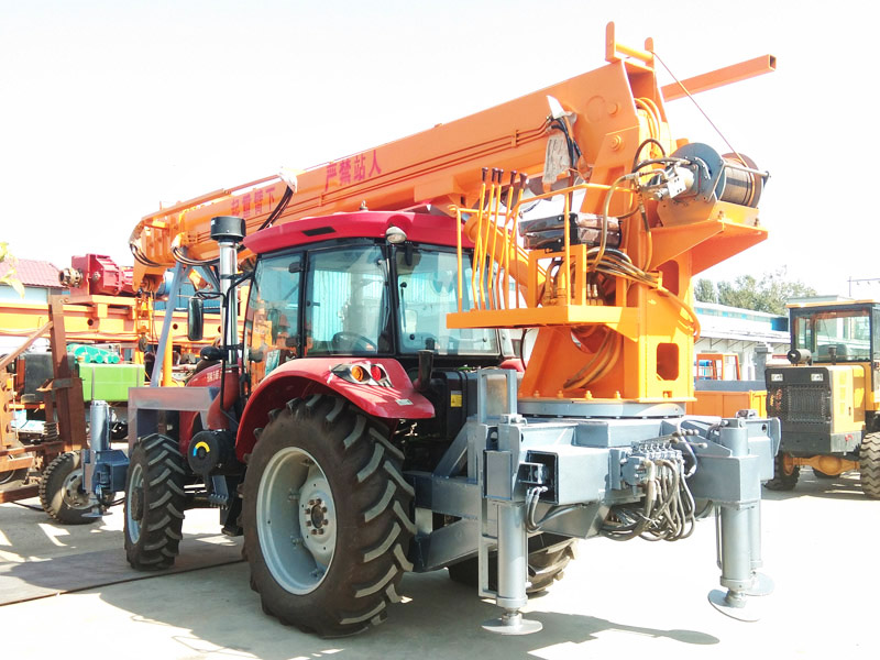 拖拉機(jī)吊打一體機(jī)