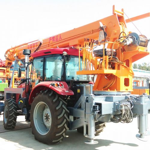 拖拉機(jī)吊打一體機(jī)